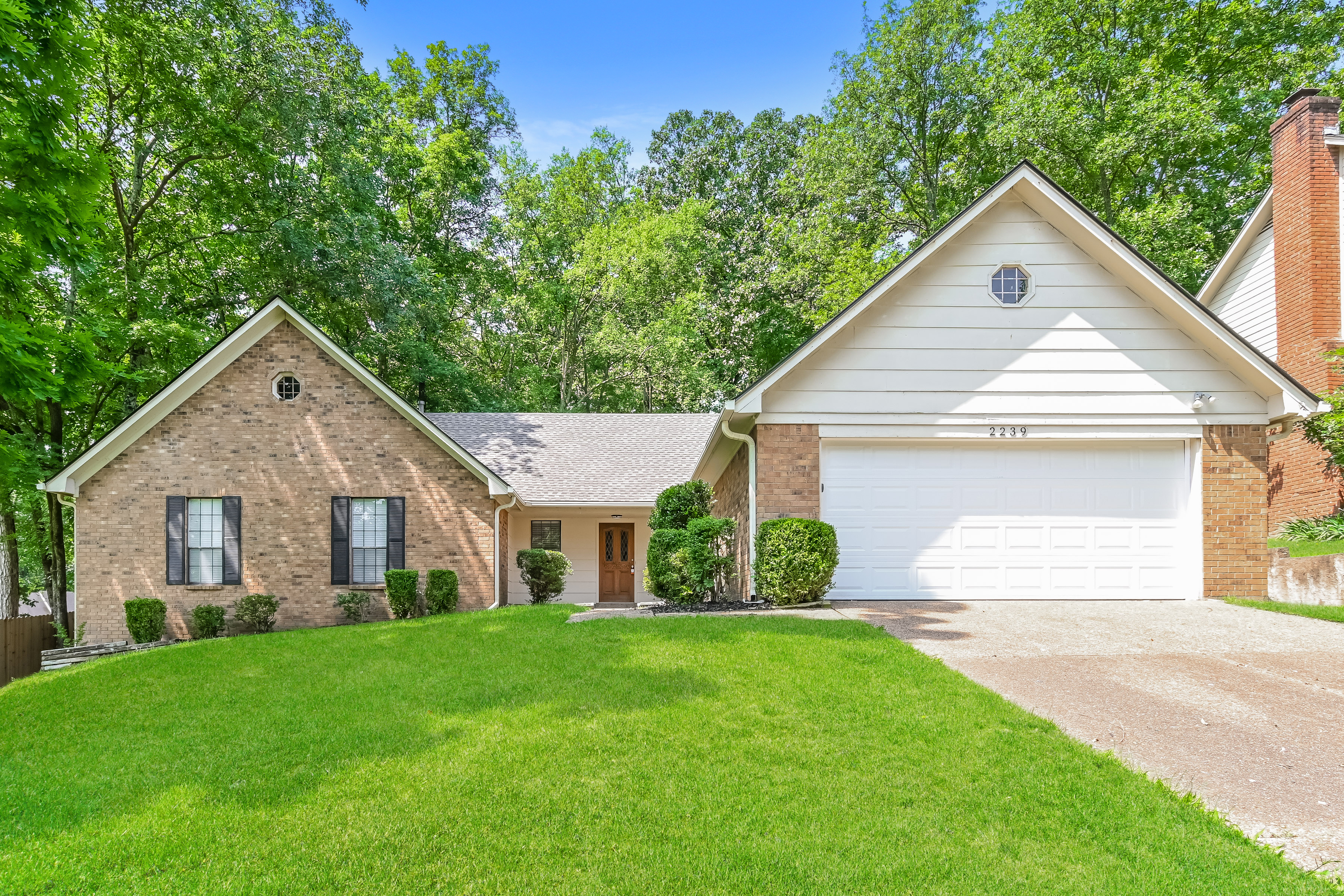 2239 Easton Dr Cordova, TN 38016